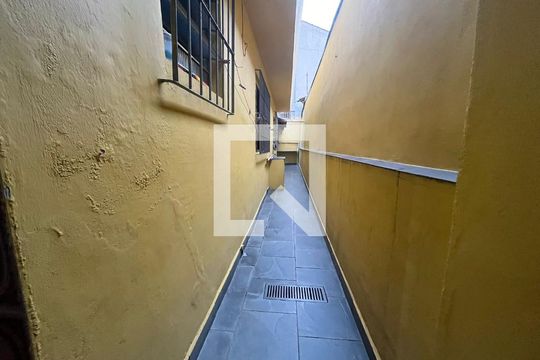 Corredor de casa à venda com 3 quartos, 88m² em Vila Buenos Aires, São Paulo