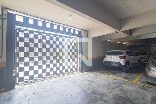 Garagem de apartamento para alugar com 3 quartos, 75m² em Bigorrilho, Curitiba