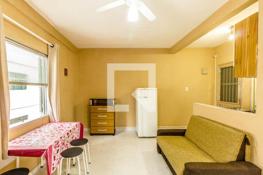 Sala/Quarto de kitnet/studio para alugar com 1 quarto, 31m² em Boqueirão, Praia Grande