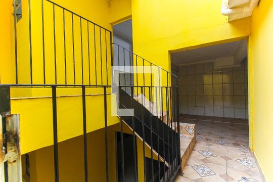 Quintal de casa para alugar com 2 quartos, 50m² em Itaquera, São Paulo