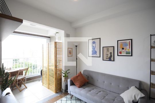 Apartamento para alugar com 1 quarto, 35m² em Cambuci, São Paulo