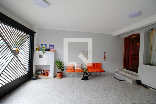 Garagem de casa à venda com 4 quartos, 200m² em Jardim Taboão, São Paulo