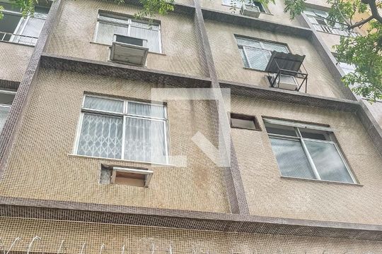 Fachada de apartamento à venda com 2 quartos, 84m² em Vila Isabel, Rio de Janeiro