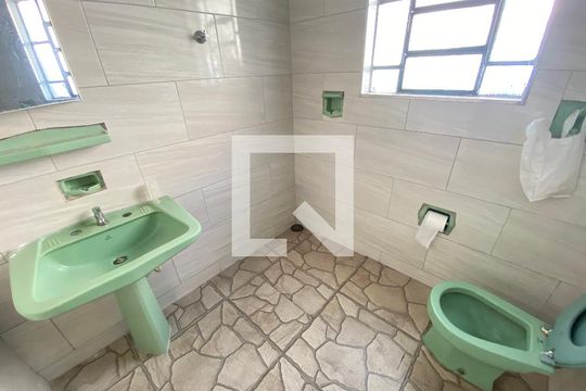 Banheiro 1 de casa à venda com 7 quartos, 240m² em Jardim Brasil (zona Norte), São Paulo