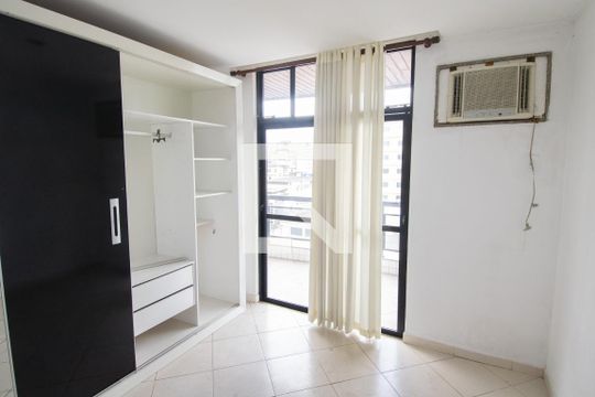 Quarto  de apartamento para alugar com 3 quartos, 110m² em Jardim Vinte E Cinco de Agosto, Duque de Caxias