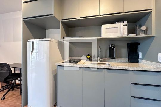 Cozinha de kitnet/studio à venda com 0 quarto, 25m² em Campo Belo, São Paulo