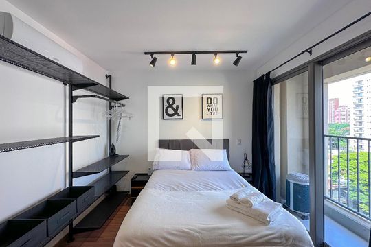 Quarto/Sala de kitnet/studio para alugar com 0 quarto, 25m² em Campo Belo, São Paulo
