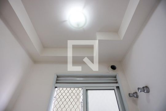Área de serviço - detalhes de apartamento para alugar com 2 quartos, 55m² em Jardim Santa Izabel, Cotia