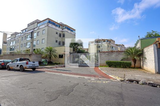 Fachada do condomínio de apartamento para alugar com 2 quartos, 55m² em Jardim Santa Izabel, Cotia