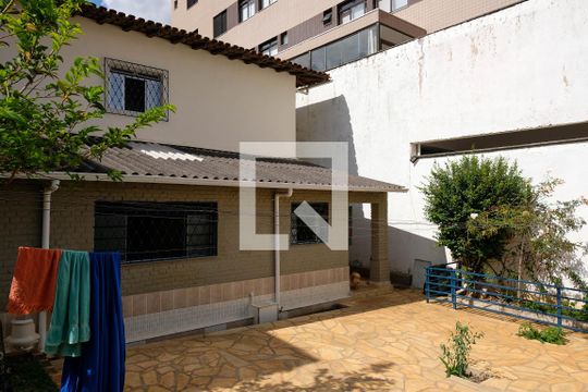 Área comum de casa para alugar com 4 quartos, 255m² em Colégio Batista, Belo Horizonte