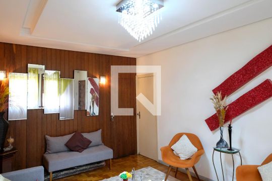 Casa para alugar com 4 quartos, 255m² em Colégio Batista, Belo Horizonte