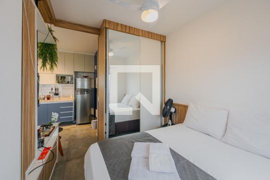 Quarto de apartamento para alugar com 1 quarto, 30m² em Sumarezinho, São Paulo