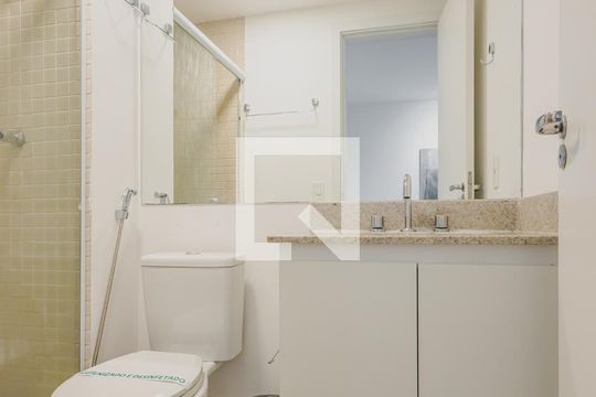 Banheiro de apartamento para alugar com 1 quarto, 30m² em Sumarezinho, São Paulo