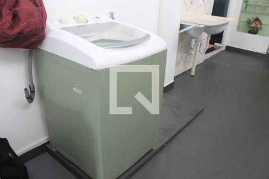 Área comum de kitnet/studio para alugar com 1 quarto, 27m² em Jardim Santa Edwirges, Guarulhos