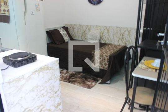 Kitnet/Studio para alugar com 1 quarto, 27m² em Jardim Santa Edwirges, Guarulhos