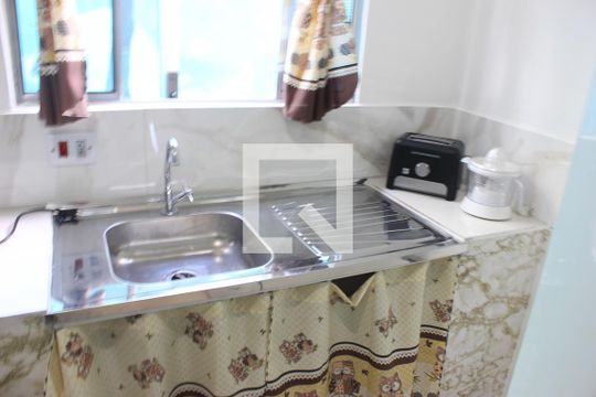 Studio  de kitnet/studio para alugar com 1 quarto, 27m² em Jardim Santa Edwirges, Guarulhos