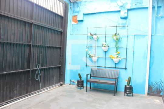 Área comum de kitnet/studio para alugar com 1 quarto, 27m² em Jardim Santa Edwirges, Guarulhos