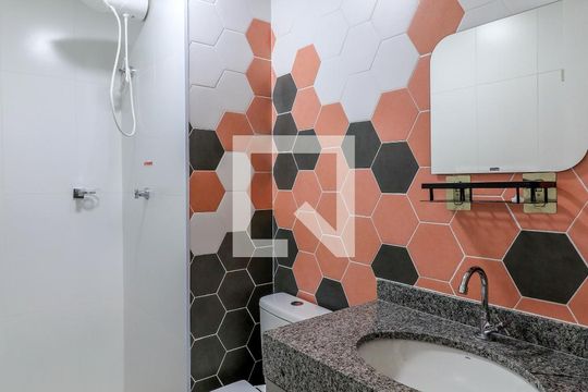 Banheiro de kitnet/studio à venda com 1 quarto, 25m² em Campo Belo, São Paulo