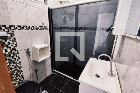 Banheiro Social de apartamento à venda com 1 quarto, 41m² em Abolição, Rio de Janeiro