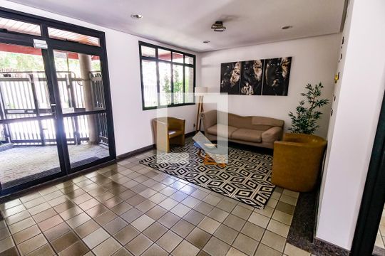 Hall de entrada de apartamento à venda com 4 quartos, 133m² em Vila Andrade, São Paulo