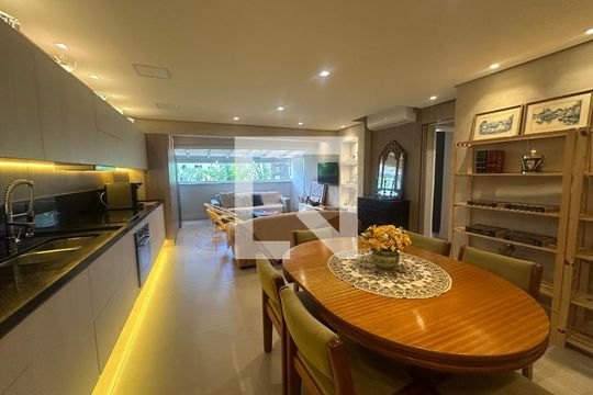 Sala de apartamento para alugar com 2 quartos, 82m² em Melville Empresarial Ii, Barueri