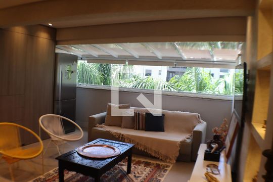 Sala de apartamento à venda com 2 quartos, 82m² em Melville Empresarial Ii, Barueri