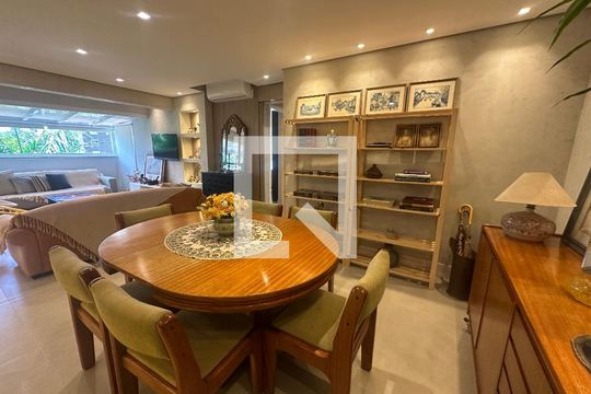 Sala de apartamento para alugar com 2 quartos, 82m² em Melville Empresarial Ii, Barueri