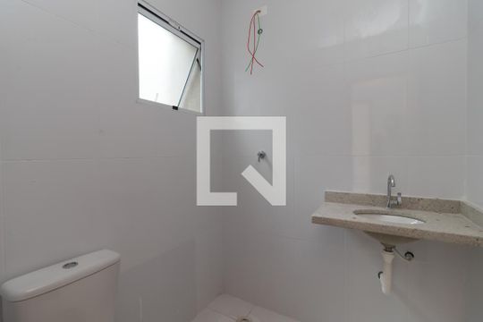 Banheiro de apartamento à venda com 2 quartos, 60m² em Vila Mazzei, São Paulo