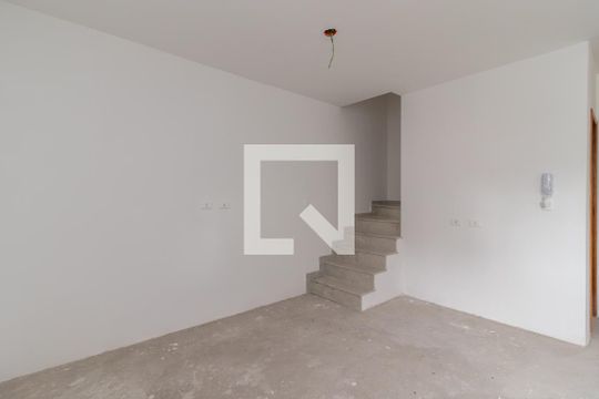 Sala de Estar de apartamento à venda com 2 quartos, 60m² em Vila Mazzei, São Paulo