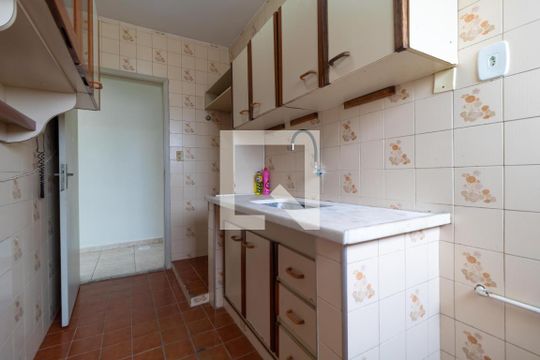 Cozinha de apartamento à venda com 1 quarto, 50m² em Bosque, Campinas