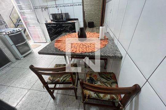 Cozinha de casa à venda com 1 quarto, 170m² em Jardim Eliane, São Paulo