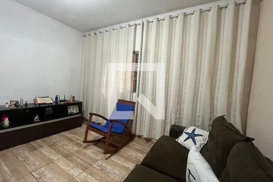 Casa à venda com 1 quarto, 170m² em Jardim Eliane, São Paulo