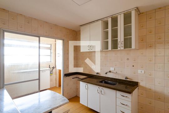 Cozinha de apartamento à venda com 2 quartos, 65m² em Jardim Oriental, São Paulo