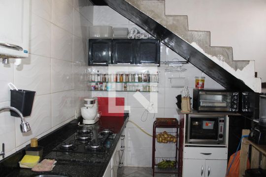 Cozinha de casa à venda com 1 quarto, 100m² em Jardim Laguna, Contagem