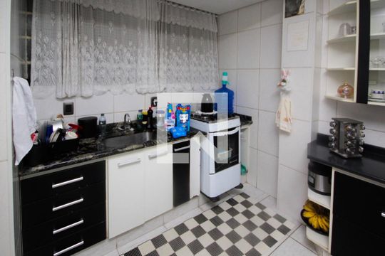 Cozinha e Área de Serviço de apartamento à venda com 2 quartos, 79m² em Liberdade, São Paulo
