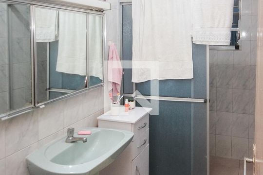 Banheiro de apartamento à venda com 2 quartos, 79m² em Liberdade, São Paulo