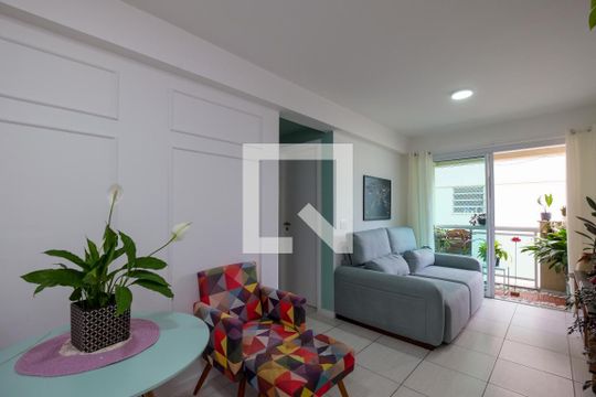 Sala de apartamento para alugar com 2 quartos, 70m² em Tijuca, Rio de Janeiro