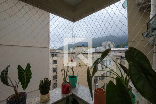 Vista da Sala de apartamento para alugar com 2 quartos, 70m² em Tijuca, Rio de Janeiro