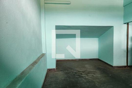 Garagem de casa à venda com 5 quartos, 210m² em Sagrada Família, Belo Horizonte