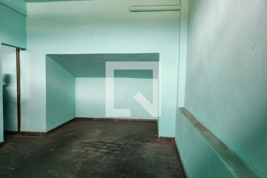 Garagem de casa à venda com 5 quartos, 210m² em Sagrada Família, Belo Horizonte