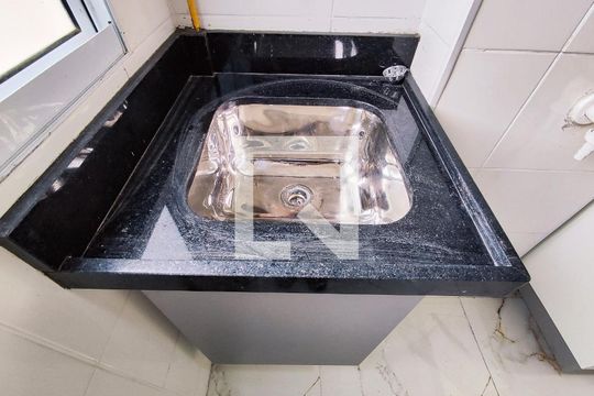 Área de Serviço - Tanque de apartamento para alugar com 2 quartos, 56m² em Encantado, Rio de Janeiro
