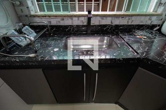 Cozinha de casa à venda com 3 quartos, 80m² em Conjunto Residencial José Bonifácio, São Paulo
