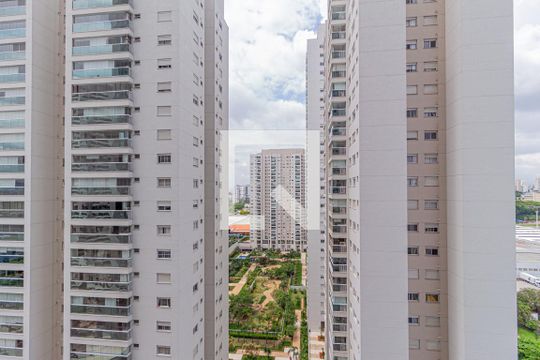 Vista de apartamento à venda com 2 quartos, 67m² em Centro, Osasco