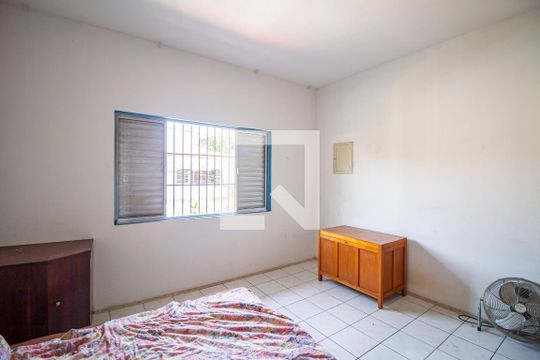 Quarto 2 de casa para alugar com 3 quartos, 110m² em Jardim das Bandeiras, São Paulo