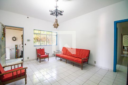 Sala de casa para alugar com 3 quartos, 140m² em Jardim das Bandeiras, São Paulo