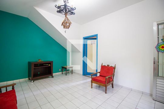 Sala de casa para alugar com 3 quartos, 140m² em Jardim das Bandeiras, São Paulo