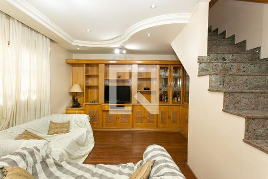 Sala de casa à venda com 3 quartos, 125m² em Vila Carrão, São Paulo