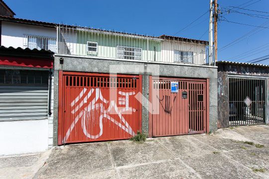 Fachada de casa à venda com 3 quartos, 125m² em Vila Carrão, São Paulo