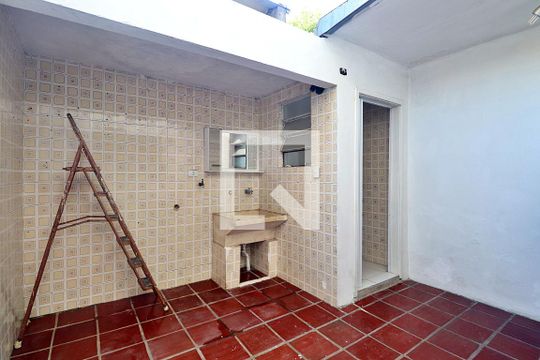 Área de Serviço de casa à venda com 2 quartos, 111m² em Campestre, Santo André