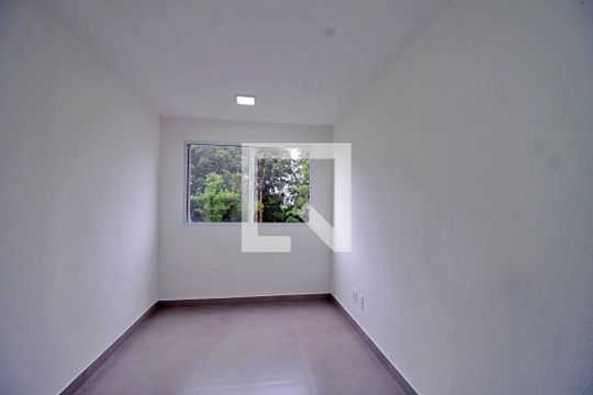 Apartamento para alugar com 2 quartos, 48m² em Jardim Maria Duarte, São Paulo